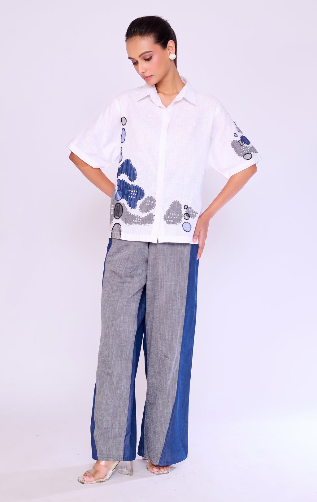 Pebble Appliqué White Shirt